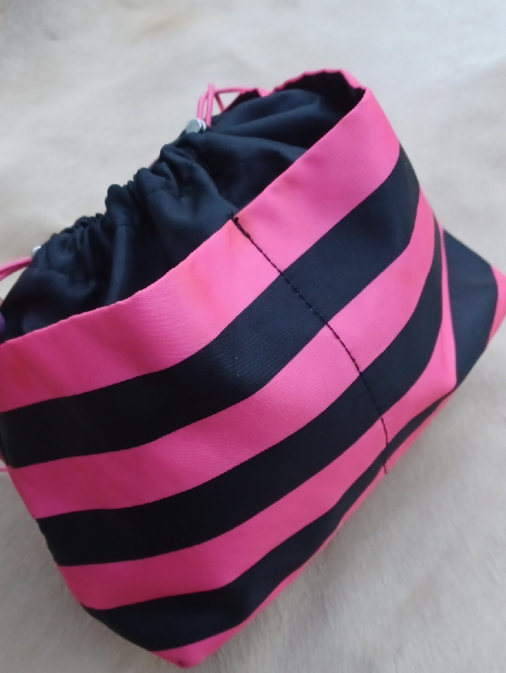 Victoria's Secret Cosmetic Pouch - Picture 3 of 16